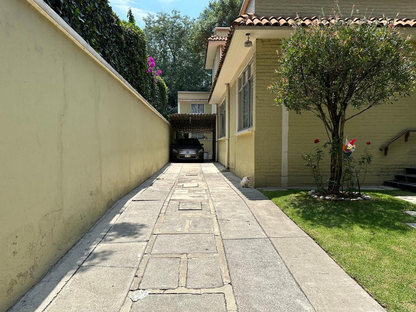 1. garage.jpeg