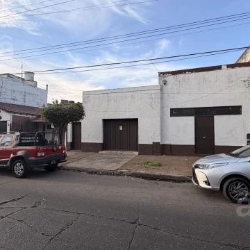 Ideal inversor - 2 locales y vivienda en Venta en Villa Ballester