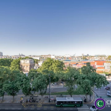 Vista al RÍO y Parque Thays -Av. del Libertador y Av. Callao - Semipiso Alto de 3 amb c/ Dep. Balcón