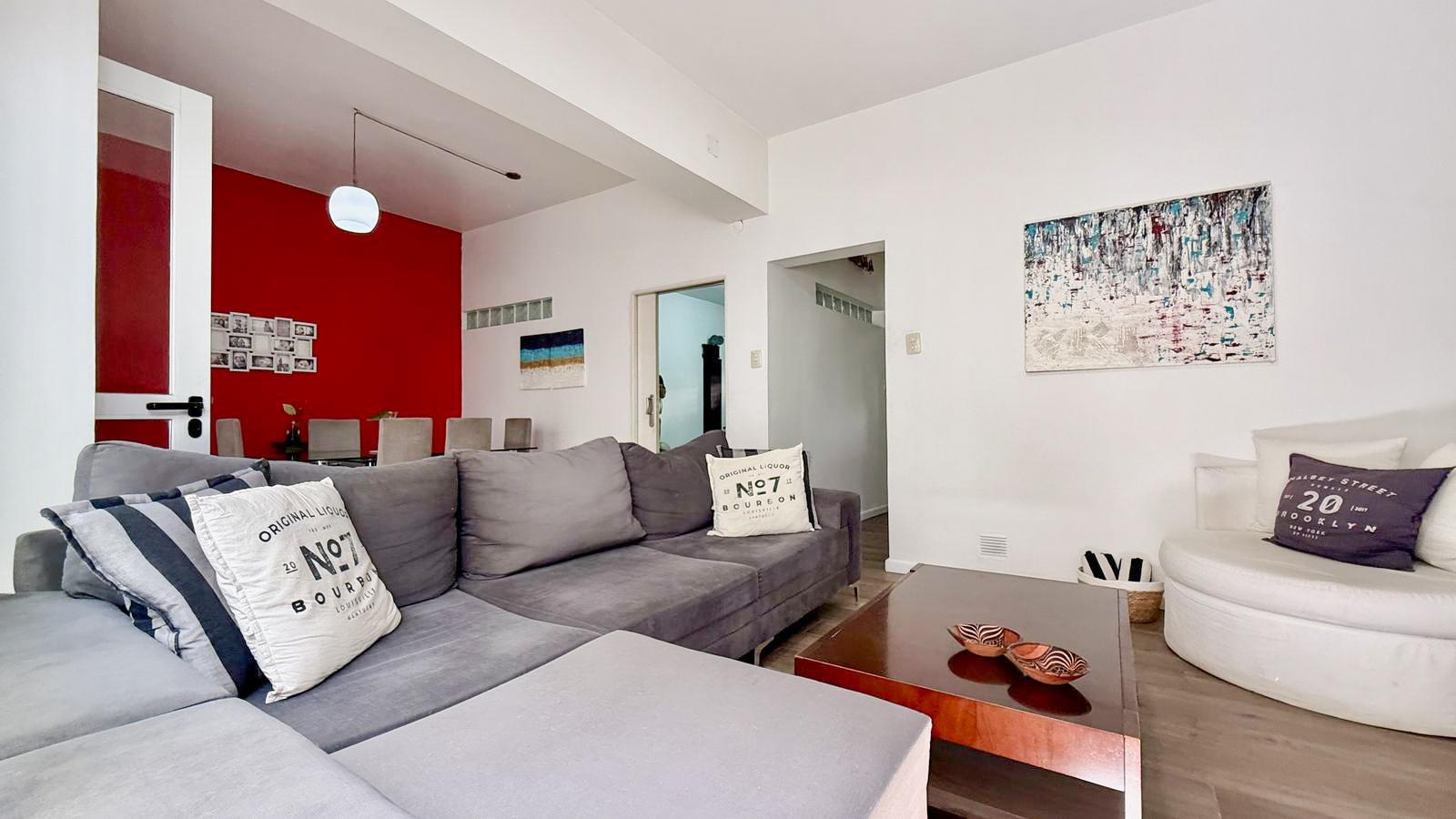 Pje San Carlos 3600 - Casa en venta de 4 dormitorios - Rosario, Echesortu