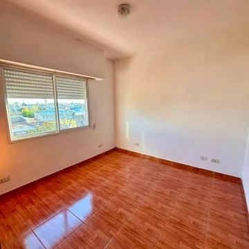 ALQUILER DEPTO MORENO 254