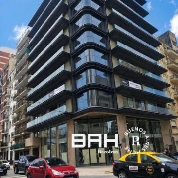 VENTA | 3 Ambientes con Balcón Pasante al Frente y Amplia Terraza – Recoleta