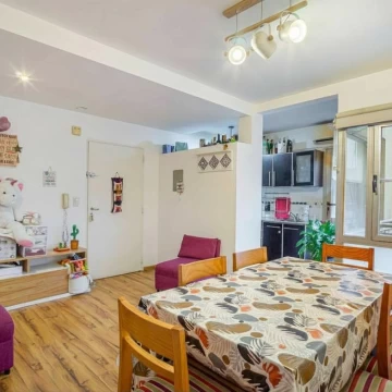 VENTA DEPARTAMENTO 2 AMBIENTES EN PARQUE CHACABUCO CON BALCÓN