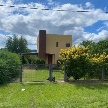 VENTA CASA 2 DORM LOS ESPINILLOS POTRERO DE GARAY