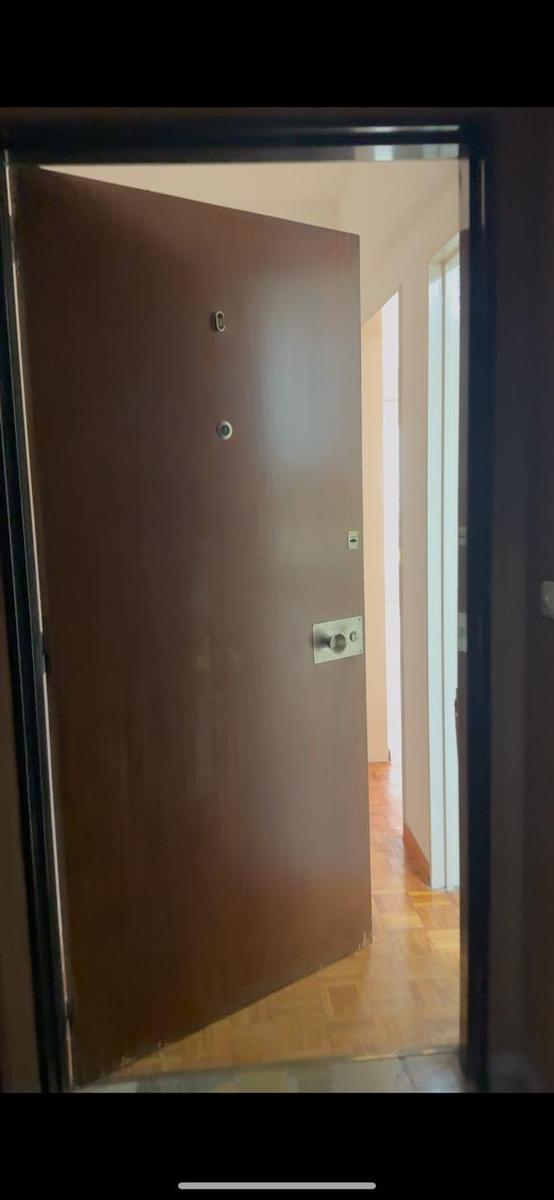 Acceso a Cocina y Living Comedor