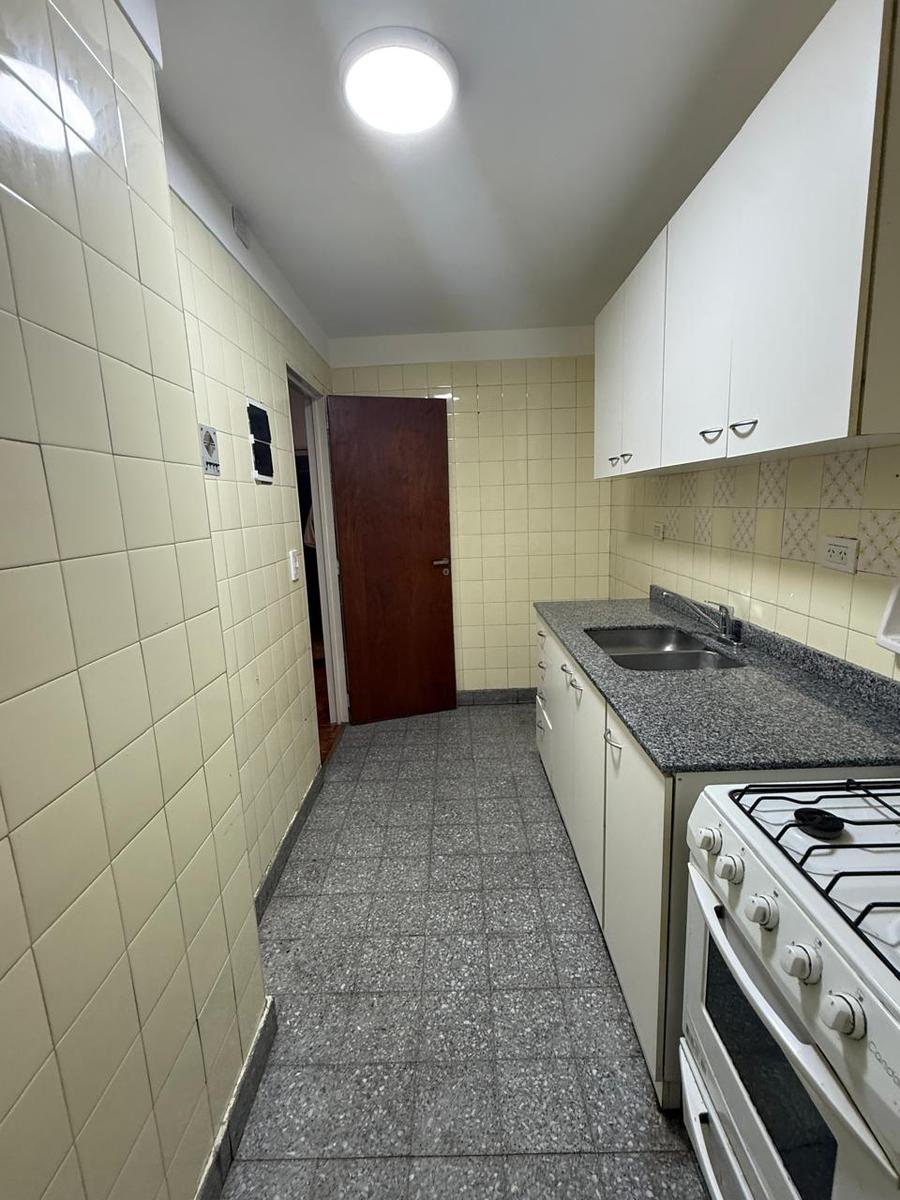 Cocina hacia hall de entrada