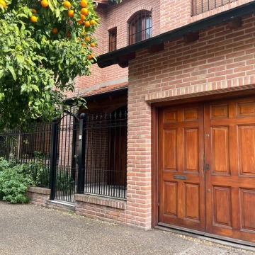 Casa venta en el centro de Martinez