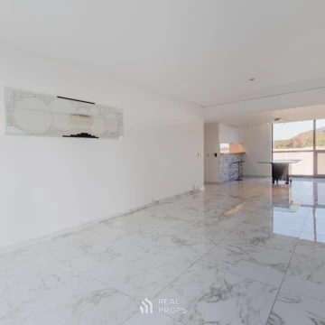 Departamento de 3 Ambientes con balcón y cochera en Alquiler en Artmaría Puerto Madero