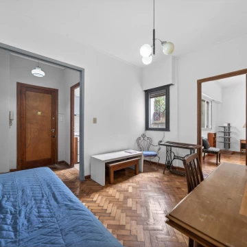 Departamento en  Venta 2 ambientes. Av Independencia. Muy lindo
