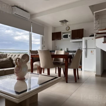 Alquiler anual depto 2 ambientes amoblado con terraza propia en Vista Bahía, Nordelta