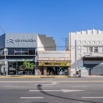 Venta . Local Comercial . Con Vivienda . Lote Propio . Apto Todo Destino . Floresta . Flores