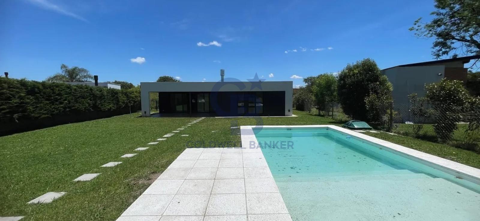 VENTA CASA 5 AMBIENTES PILETA SAN SEBASTIAN AREA 2 GOLF - Principal