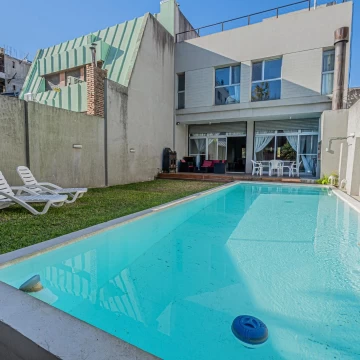 Casa 5 ambientes | Venta en Saavedra | Parrilla y pileta