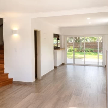 VENTA DE PH DE 4 AMBIENTES - CASTELAR NORTE