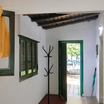 Venta lote con casa en esquina céntrica con potencial comercial en Ingeniero Maschwitz