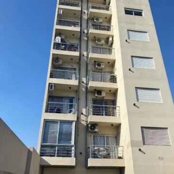 EXCELENTE MONOAMBIENTE EN MORON CERCA DEL HOSPITAL