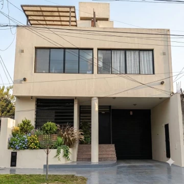 VENTA DEPARTAMENTO TIPO DUPLEX 3 AMBIENTES BANFIELD APTO CRÉDITO CON COCHERA LUMINOSO OFRECE FINANCIACIÓN/PERMUTA