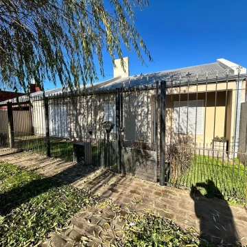 casa en alquiler lujan tres ambientes san roque  al 2318