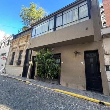 Hotel boutique en venta en Recoleta con 8 suites equipadas