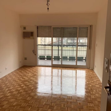 Departamento de 3 ambientes con dependencia en venta en Barrio Norte, CABA