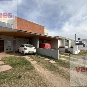 ALQUILER – Dúplex de 3 dormitorios Rincones de Manantiales