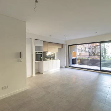 VENTA 2 AMBIENTES - HABITACION EN SUITE  - COCHERA CUBIERTA - APTO PROFESIONAL - VILLA URQUIZA