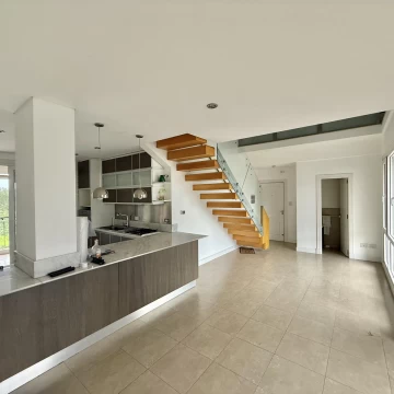 Hermoso duplex en alquiler en Nordelta a partir de Julio!