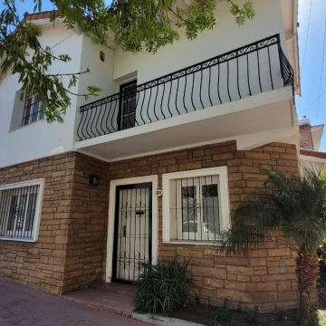 Casa en Venta - Quinta Sección - Calle Clark