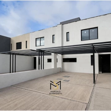 Casa en Venta - Colinas de Manantiales