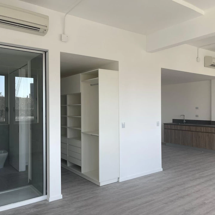 Loft 55m2 en alquiler tradicional con cochera. Distrito Quartier, Retiro.
