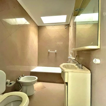 1784647642.jpg