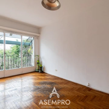 Venta 2 ambientes con balcón. Plaza Irlanda