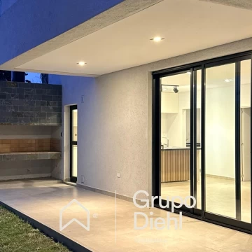 A estrenar, en Housing Altos de Belgrano. Dúplex con diseño.