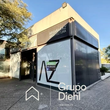 Tu empresa en Punto Oeste Mall, sobre la rotonda de Heriberto Martínez, con estacionamiento propio.