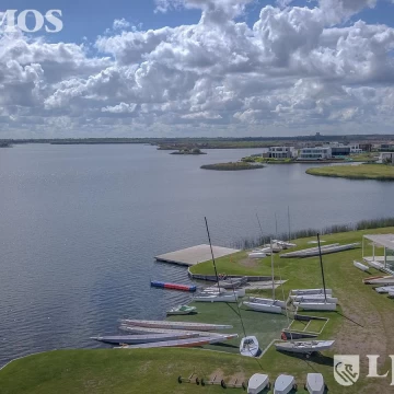 Terreno en venta en Puertos Acacias Troncal con vistas a la laguna PG