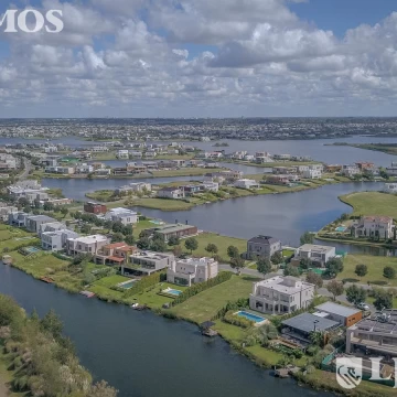 Terreno en venta en Puertos Acacias Troncal con vistas a la laguna PG