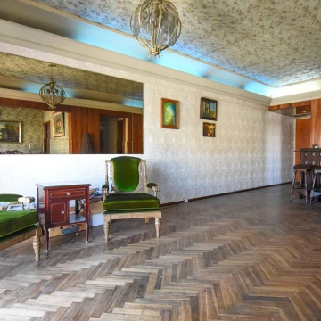 VENTA – DEPARTAMENTO DE 4 AMBIENTES CON DEPENDENCIA EN FLORESTA