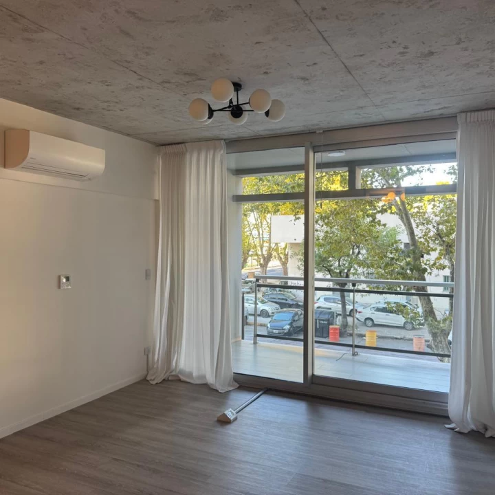 Loft  de 47 mts vivienda u oficina, con cochera. Distrito Quartier, Retiro.