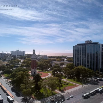 Oficina en Alquiler piso de 370m2 con vistas al río! Frente Plaza G. San Martín.