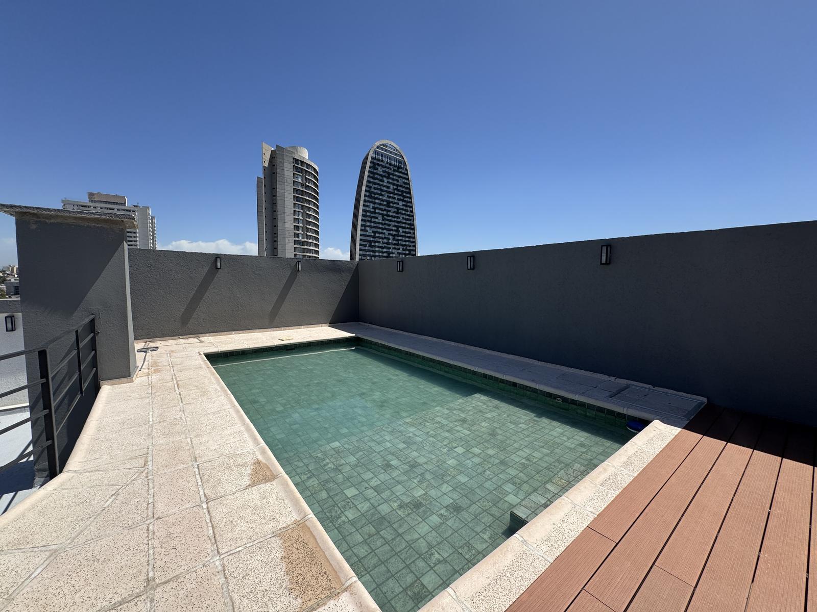 Piscina en terraza