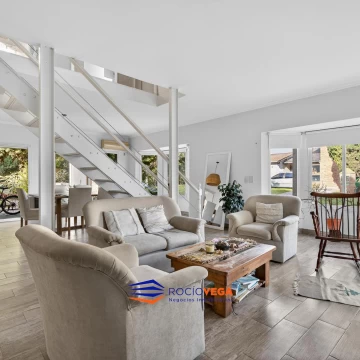 1784715993.jpg