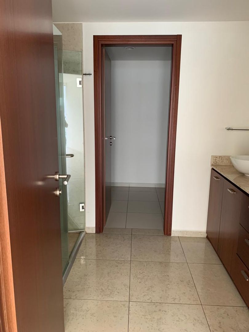 baño principal 1.jpg