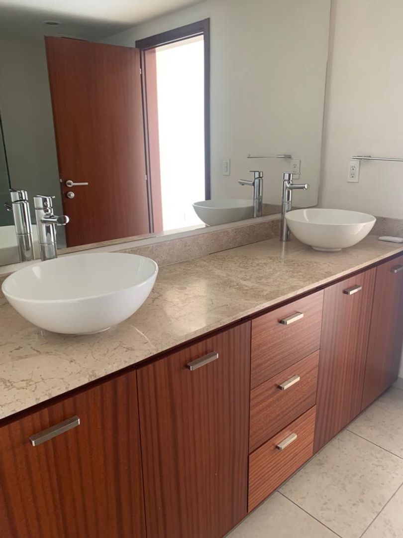 baño principal 2.jpg