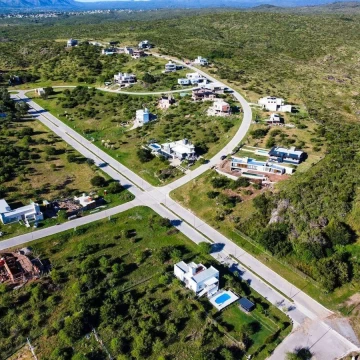 VENTA LOTE CARLOS PAZ 810M2