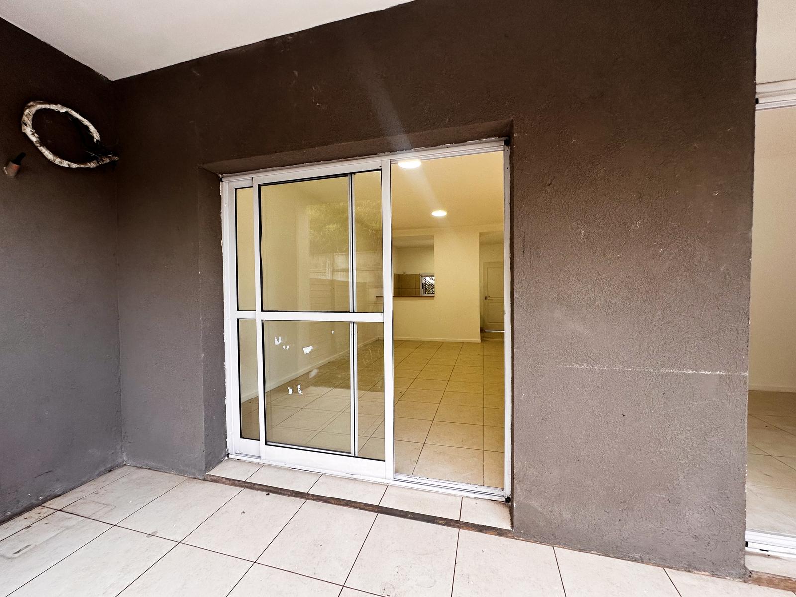 Galeria, ingreso al living