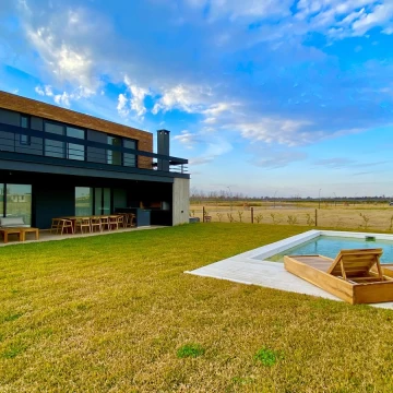 Casa en Venta en Puertos con Piscina y a Estrenar