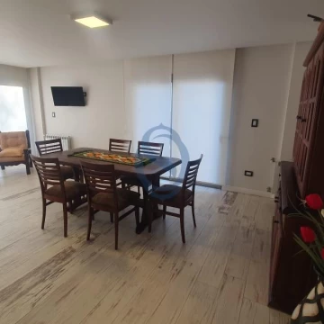 Alquiler 12 meses - Departamento moderno de 3 ambientes con terraza