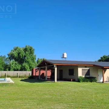 Venta Casa 3 dormitorios, dos baños, Barrio Comarca del Sol, Exaltación de la Cruz