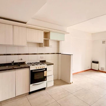 Monoambiente en venta - Corrientes y Av Pellegrini - IDEAL INVERSIÓN