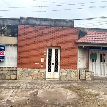 Venta Casa Rosario 3 Dormitorios Permuta Patio Pileta Cochera  Apto Credito